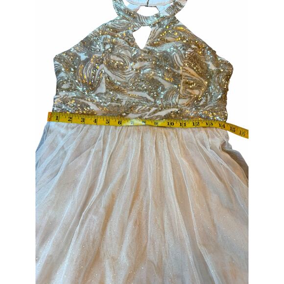 NWT Windsor Gold Sequin Halter Dress - Size 9 - Picture 7 of 16